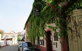 Hotel Burg-Stuben